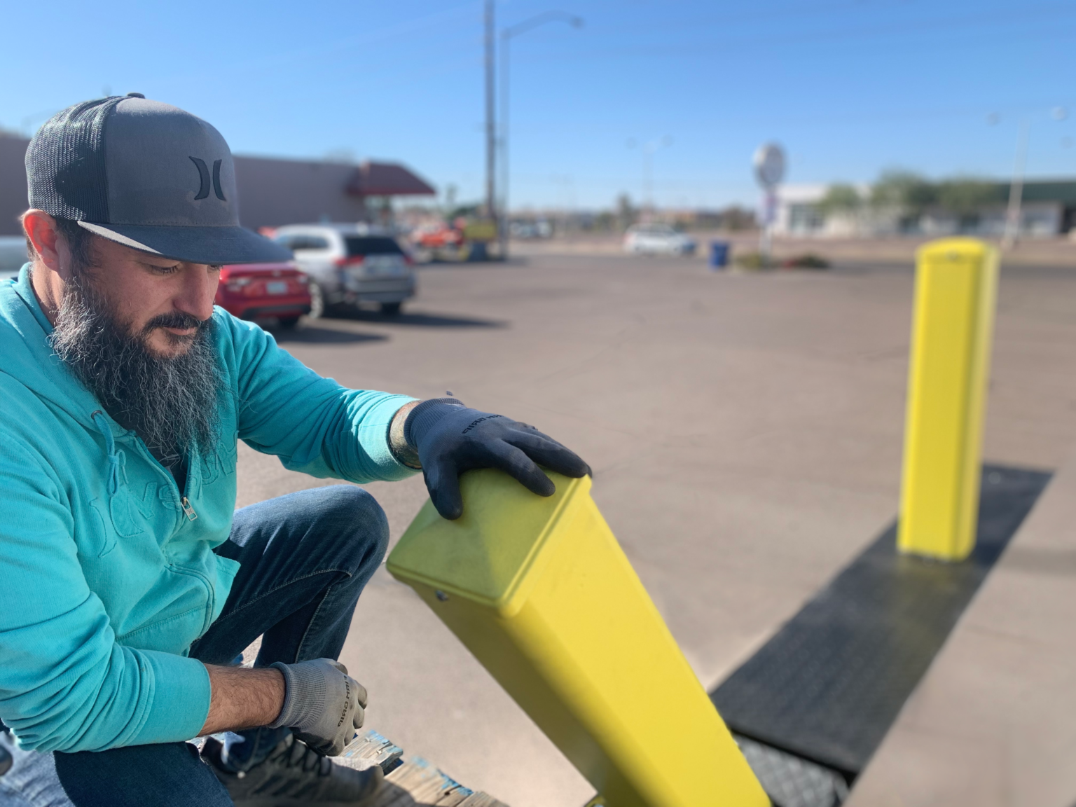 traffic bollards manual deployment